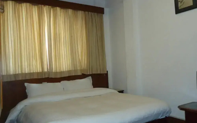 Hotel Earth House
