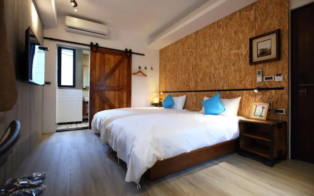 Midori Hostel