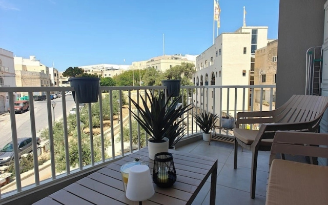 Modern 2BR APT in Central Birkirkara