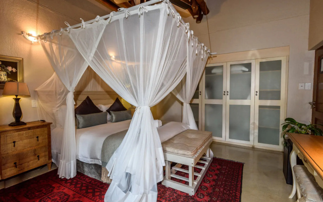Khaya Ndlovu Safari Manor