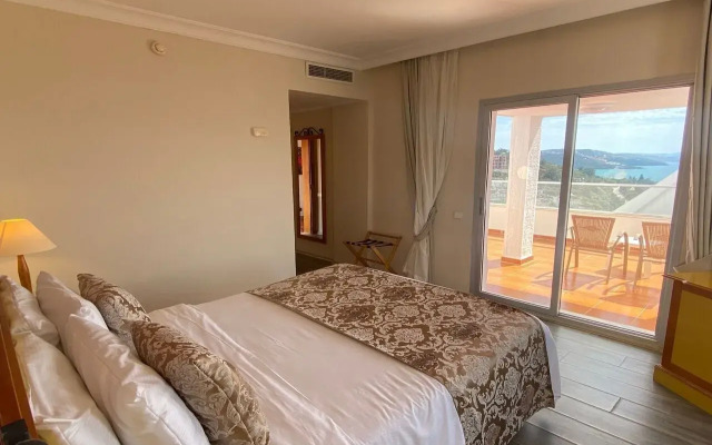 Roseira Beach Resort