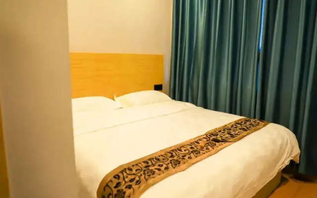 Shell Inner Mongolia Wulanhaote Xing'an Street People's Hospital Hotel