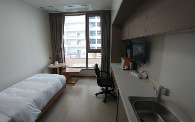 Cplus Residence