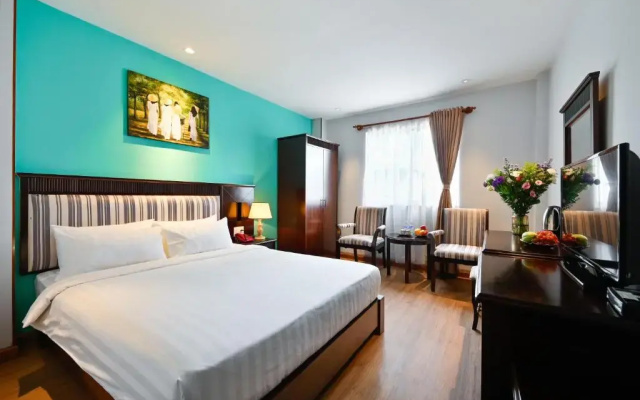 Cherry Hotel Central