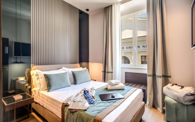 Hotel 77 Seventy-Seven
