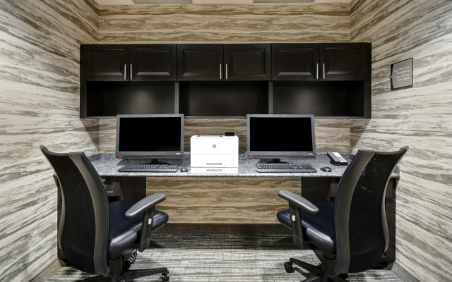 Homewood Suites by Hilton Edgewater