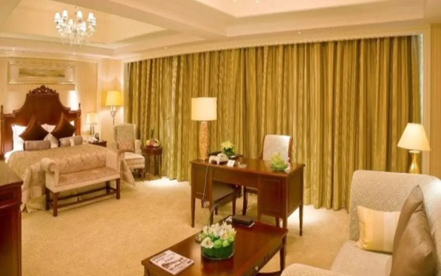 Days Hotel & Suites Fudu