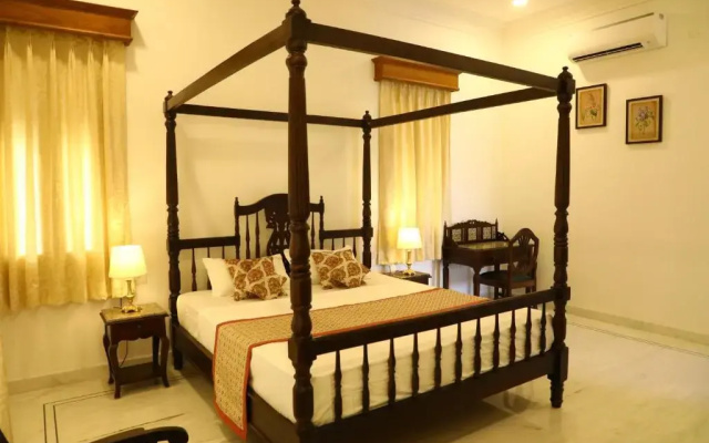 Shree Deogarh Niwas
