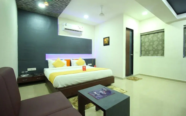 OYO 9238 Hotel Meet Palace