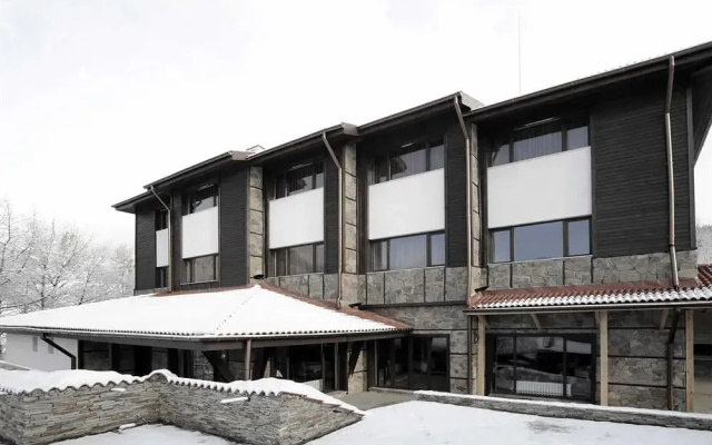 Smilen Hotel