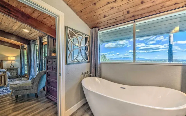 Serene Alto Cabin w/ Mountain Views & Fire Pit!
