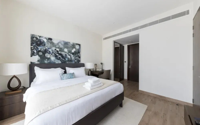 Sunny 2BR at Jumeirah Living Marina Gate