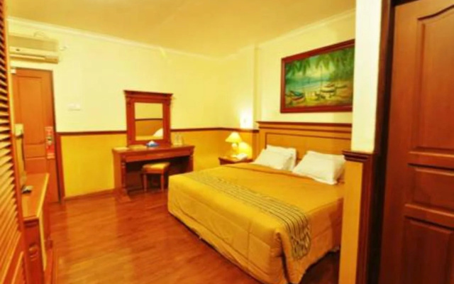 Sylvia Hotel Maumere