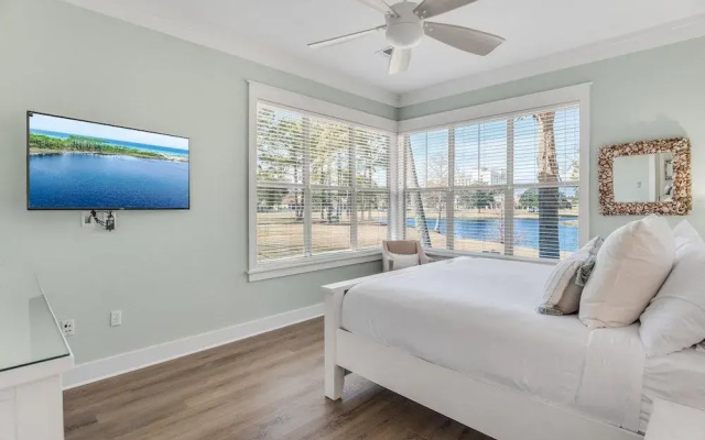 Magnolia Bay 8598