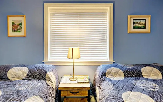 Put-in-Bay Waterfront Condo #211