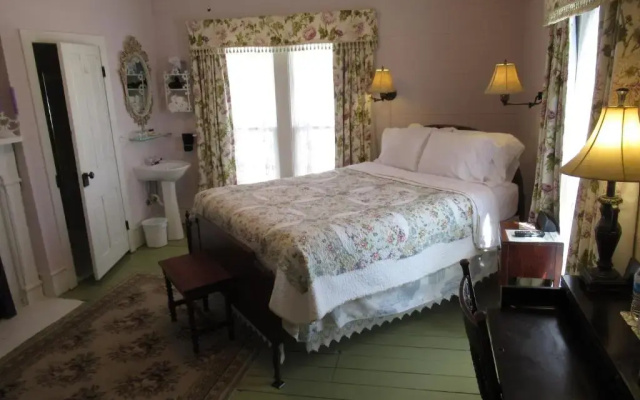 Carrier Houses Inn