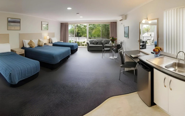 Fairway Motor Inn