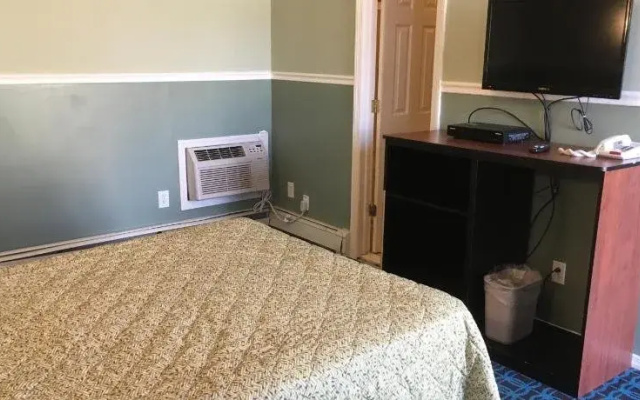 Shirley Motel