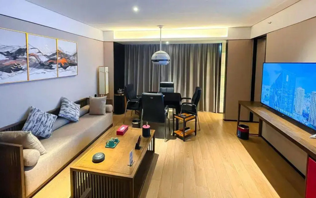 Rezen Hotel Aoyue