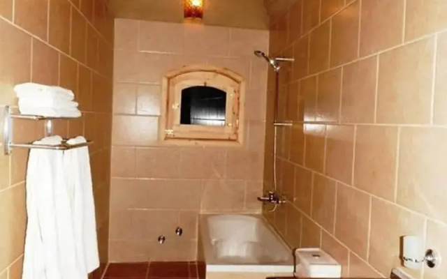 Embrace Hotel