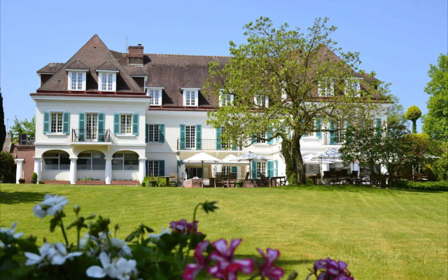 hotelImage