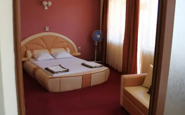 Peneka Hotel
