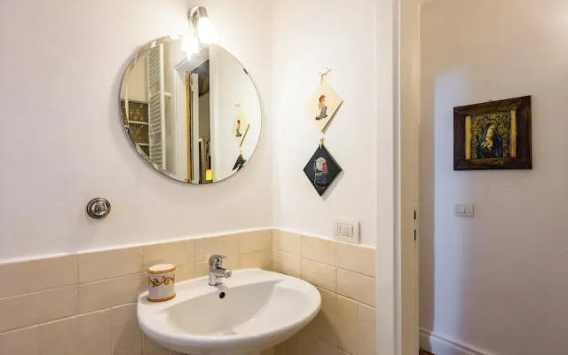 Cavour Art and Museum Flat by Napoliapartments