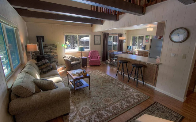 Cozy Cabin