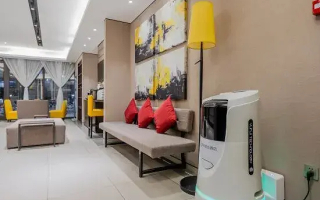 Homeinn Plus Hotel (Nanjing Xinjiekou Subway Station Deji Plaza)