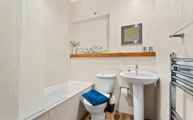 The Bay Apartment - Sea Views Village Centre