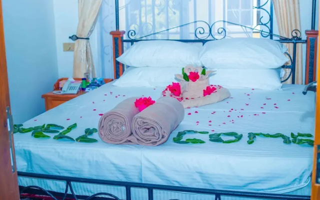 La'Tonna Safari Hotel