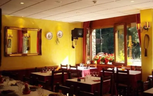 Hotel Antic 3000