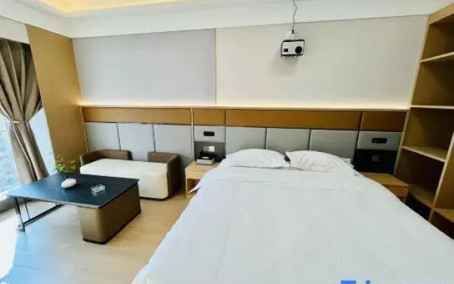Jie Mu Si Hotel (Zhengzhou East High-Speed Rail Station)