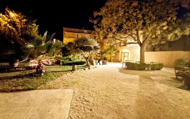 Mas de Castille Guest House