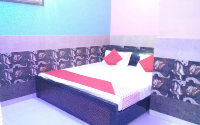 OYO 43961 Hotel Yatra