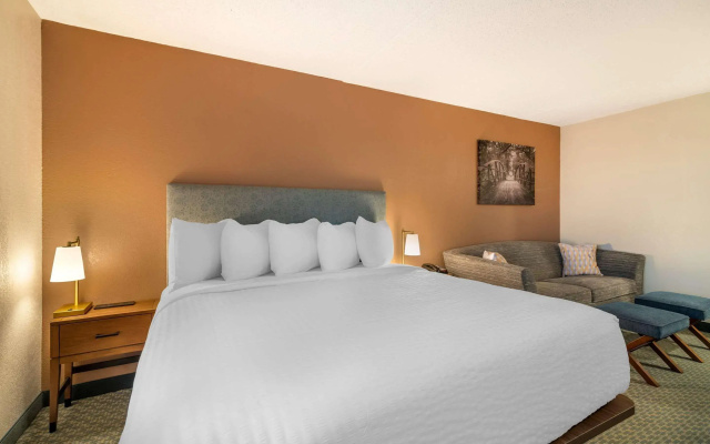 The Clocktower Hotel Latham - North Albany, an Ascend Collection Hotel