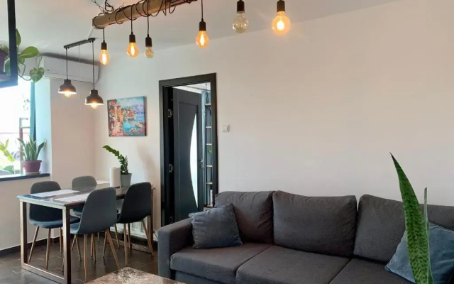 Nosen Asime Apartment