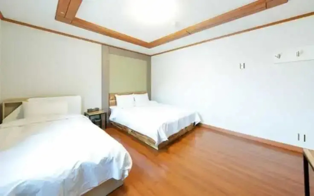 Gangneung Beauty Hotel Pension