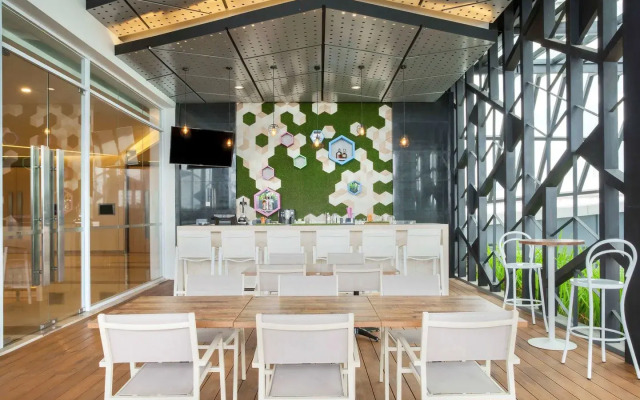 Ibis Styles Jakarta Sunter