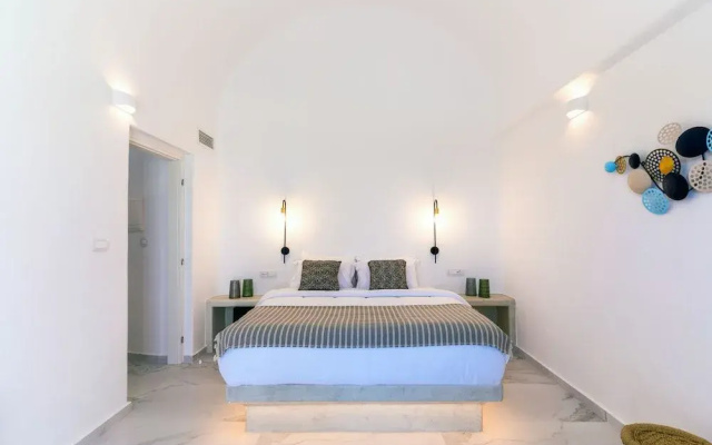 Lavadoze Luxury Suites - Adults only