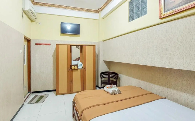 Hotel Shinta 2 Near Alun Alun Kertosono