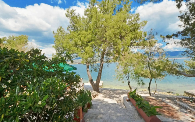 Žana - Close to Beach - A2 Mali