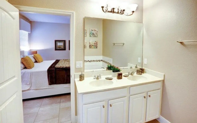 Solterra - 4404 Acorn Court