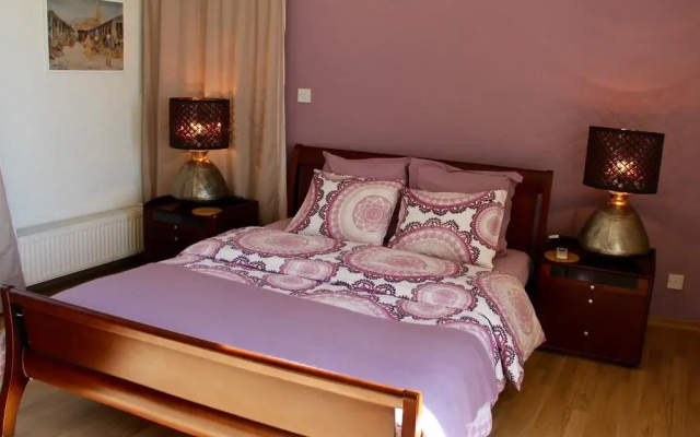 H B&B