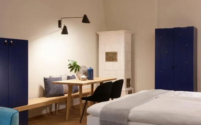 Arcade Apartments