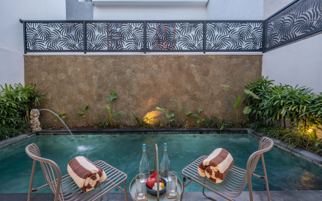Taman Seminyak Suites