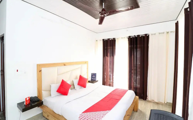 OYO 24137 Hotel Himalayan Village