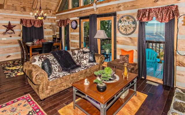 Eagle's View - 1 Br cabin by RedAwning