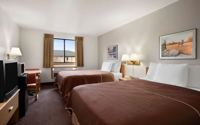 Super 8 By Wyndham Oklahoma City