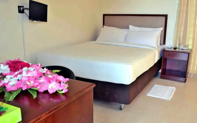 Vista Bay Resort